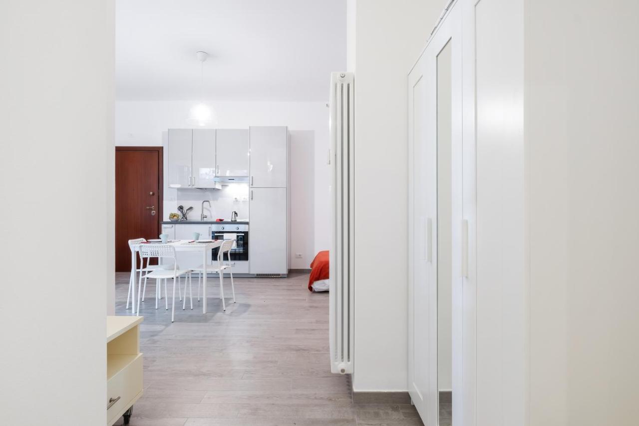 Giardini Margherita Monolocale Con Balcone โบโลญญา ภายนอก รูปภาพ